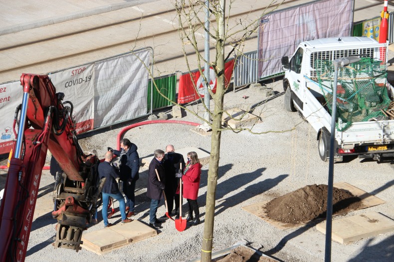2021.03.01 plantation premiers arbres place de paris (7)