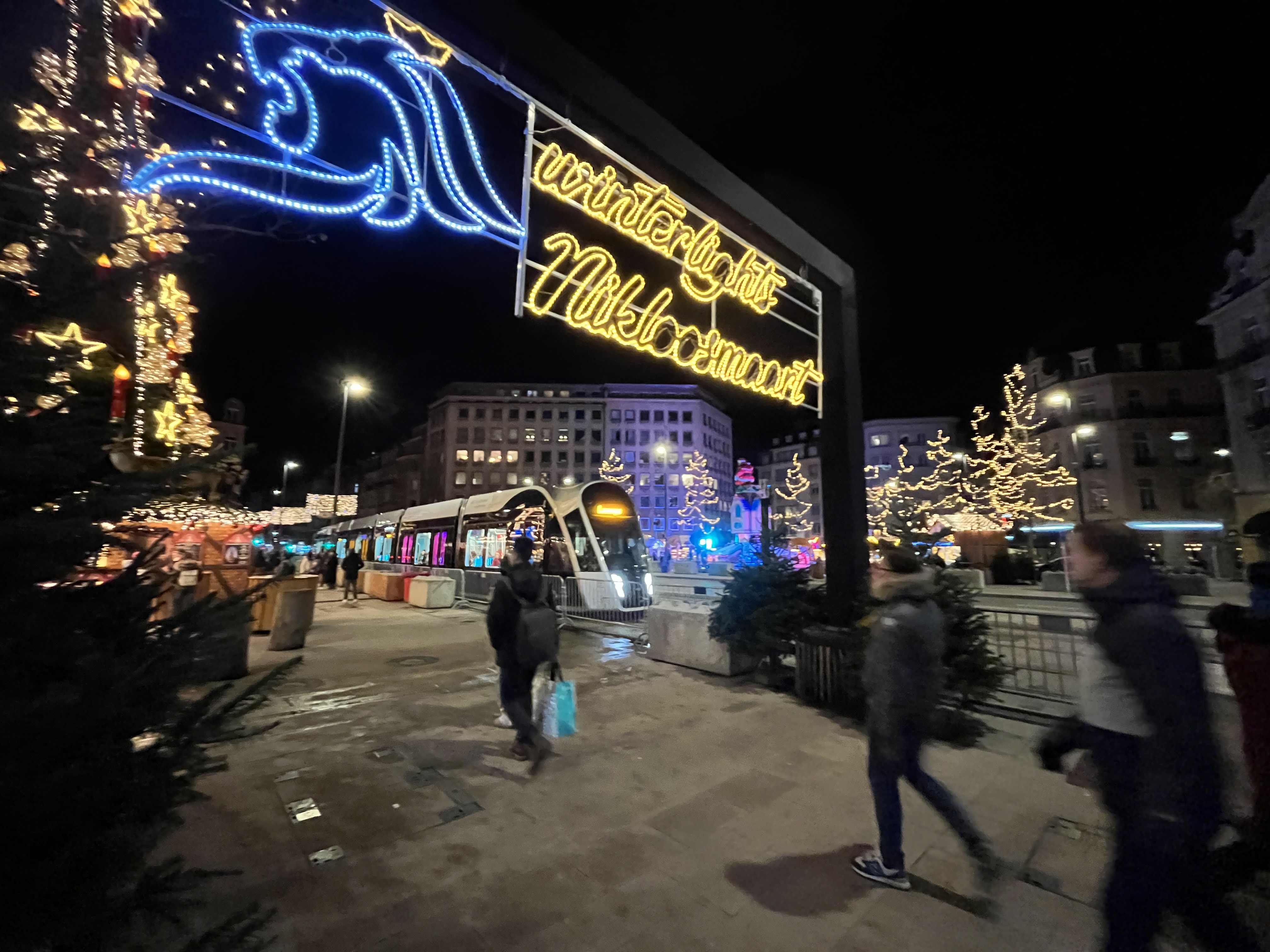 2023.23.27 tram liberte nuit (6)